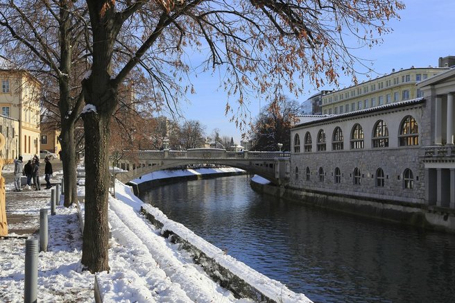 Ljubljana nabrezje sneg