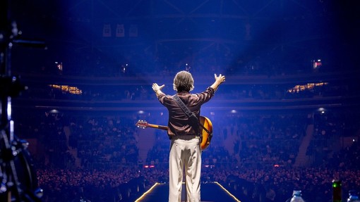 Magnifico naredil "božič spet velik": občinstvo navdušeno