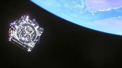 Teleskop James Webb osupnil znanstveni svet: astronomi v šoku, NASA videla nekaj, kar ne bi smelo obstajati