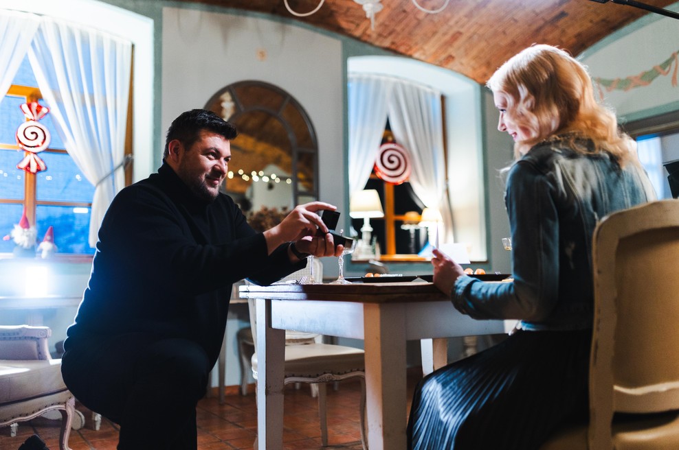 Se je član skupine Victory na snemanju novega videospota res zaročil? (foto: Anže Filipič)