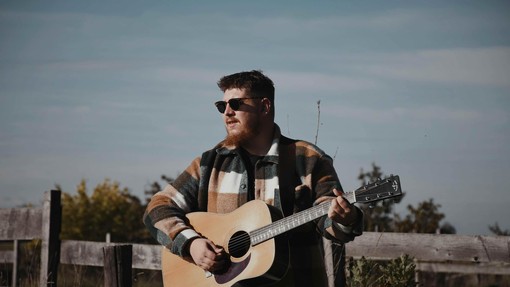 Zadnje poglavje pred izidom albuma Neznano: Žan Videc predstavlja novi singel (VIDEO)