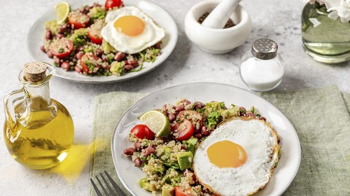 6 vrst živil, ki jetra uničujejo podobno kot alkohol: ena izmed njih vas bo povsem presenetila