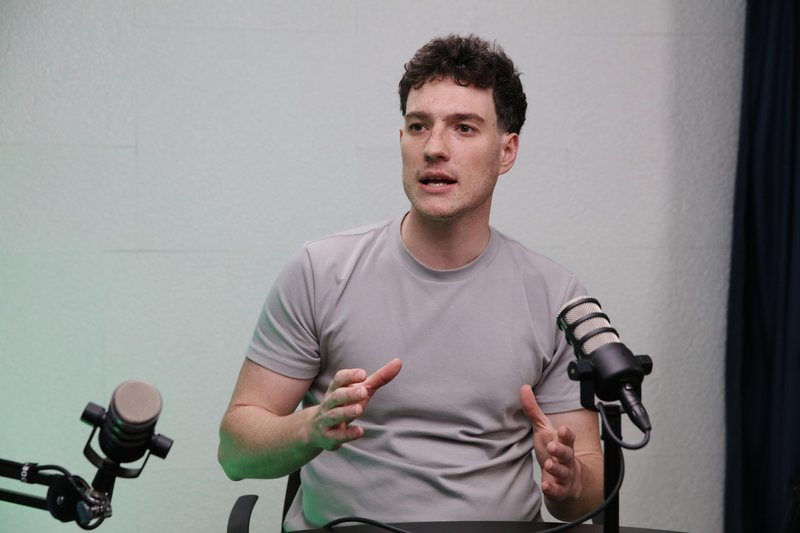 V podkastu Tvoj glas podjetni mladi o visokih davkih, problematiki zdravstva in odločitvah za prihodnost