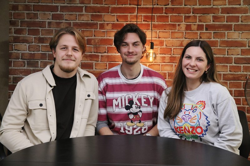 jet black diamonds urban koritnik maks rozman živa avžner podkast metropolitan ob skodelici kave