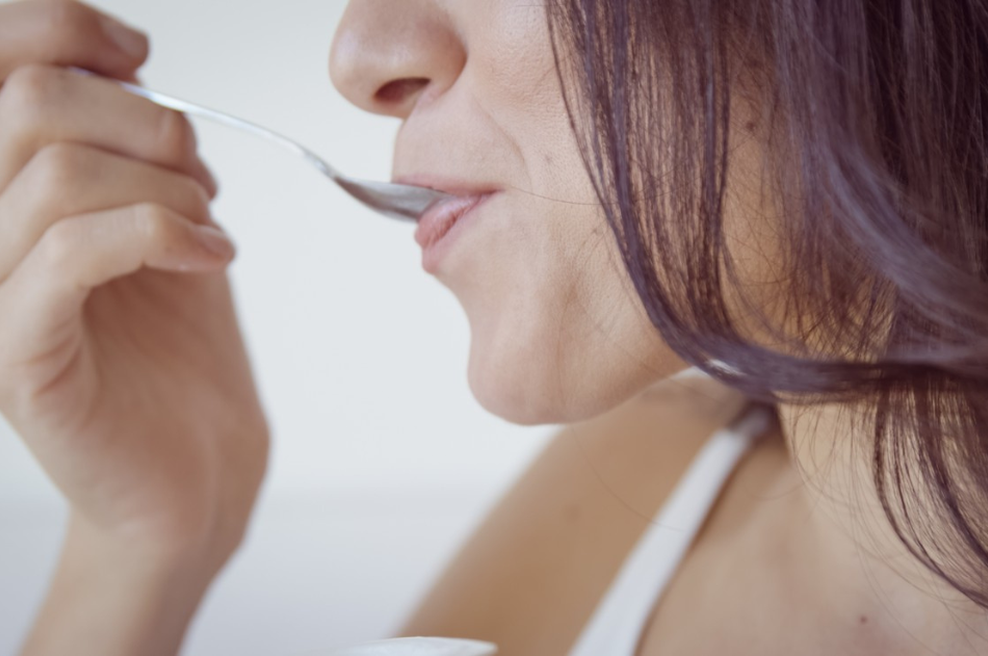 Sladica, ki jo odobravajo celo zdravniki: vsakodnevni greh, ki koristi zdravju (foto: Profimedia)