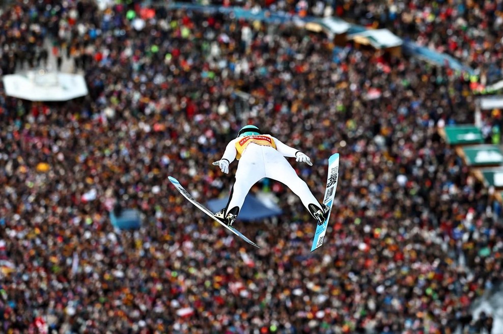 To je noro, to je neverjetno, to je - Domen Prevc! Na prvi dan novega leta novo veliko zmagoslavje izjemnega Slovenca (foto: Profimedia)