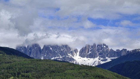 smrt italija trentino slovenija base skok tragedija januar prvi dan novo leto