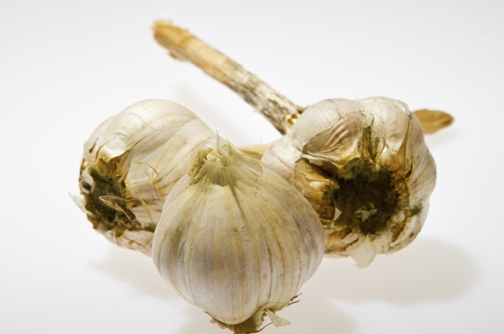 Kdaj ste kupili česen? Če ga imate doma toliko časa, ga nemudoma zavrzite! (foto: Profimedia)