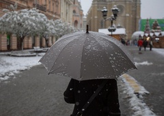 Prihaja hladna fronta! Znano je, kdaj nas bodo zajele padavine in kje bo najbolj snežilo