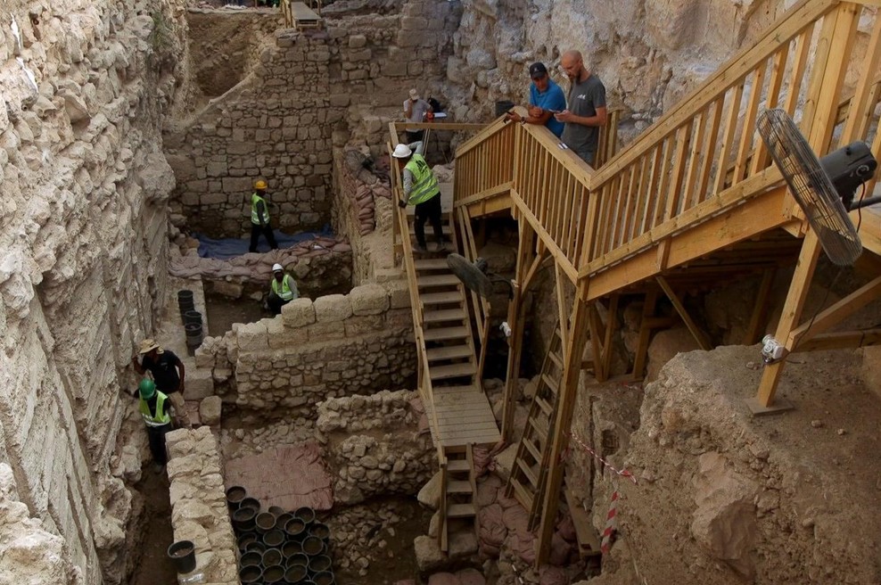 Arheologi kopali na zgodovinskem kraju in osupnili od navdušenja: po 1300 letih so našli ... (foto: Profimedia)