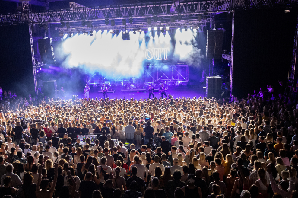 V Sloveniji se obeta osupljiv glasbeni spektakel: prodali že 10.000 vstopnic, koncert pa bo šele – junija! (foto: Valter Leban/Bobo)
