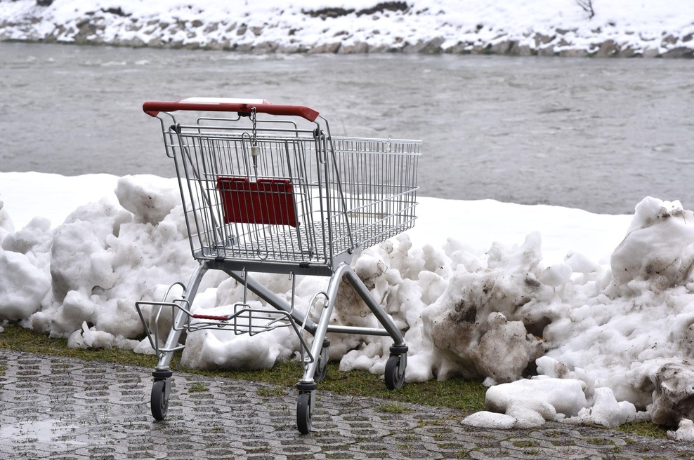 Odpoklicali priljubljen živilski izdelek, ki ga je marsikdo imel na krožniku med prazniki (foto: Žiga Živulovič jr./Bobo)