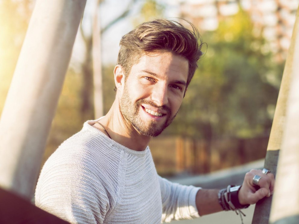 Dvojčka Astrologi trdno verjamejo, da so dvojčki pod stalnim nadzorom "angelov", ki jim pomagajo, da se dvignejo nad vsakršno negativnost. …