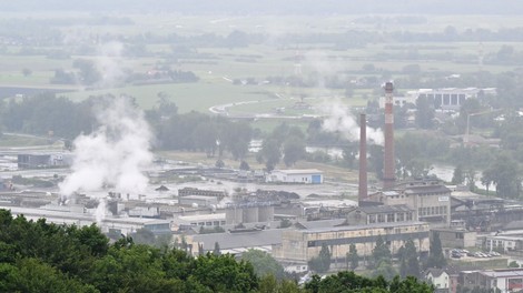 Slovensko podjetje tik pred bankrotom: večina delavcev je na čakanju