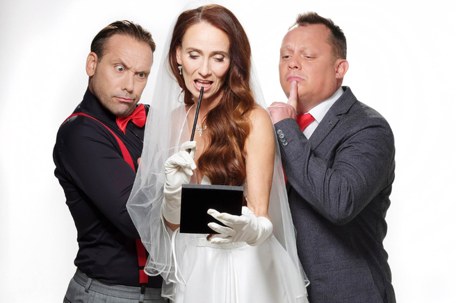 Iščem moža predstava Alenka Tetičkovič Aleksandar Rajaković Rok Kunaver