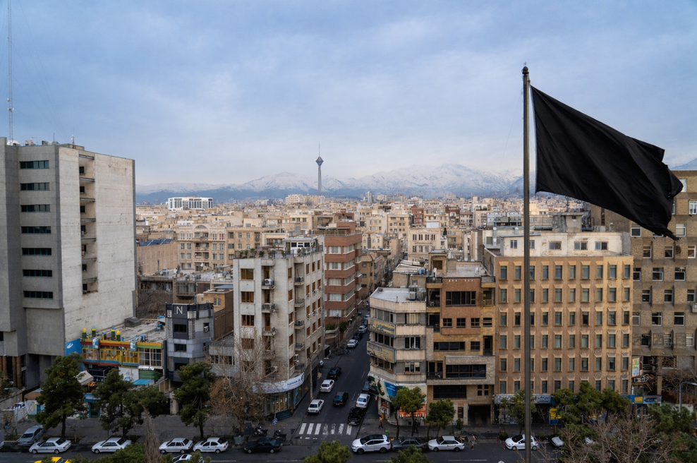 Izdano črno opozorilo: nikar ne potujte v to državo, razmere se zaostrujejo (foto: Profimedia/AI/fotomontaža)