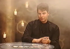 Se spomnite Dannyja iz oddaje Dannyjeve zvezde? Znani slovenski vedeževalec se zdaj vrača