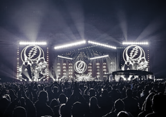 Umrl legendarni glasbenik, ki se je z nepozabnimi uspešnicami za vedno vpisal v zgodovino