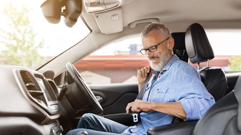 Ne boste verjeli, koliko Slovencev med vožnjo počne to