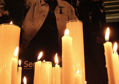 Smrt 34-letnega pevca v letalski nesreči: zaokrožil posnetek iz notranjosti letala malo pred tragedijo