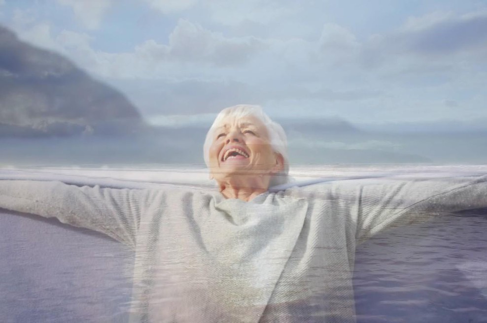 Srečna starejša ženska (foto: Profimedia)