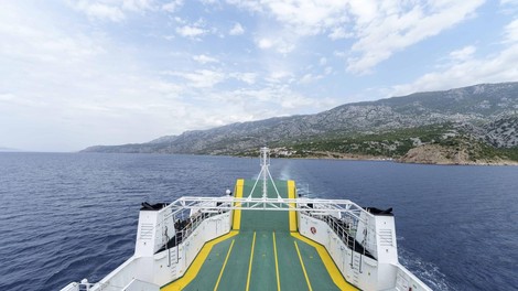 jadrolinija jadransko morje katamaran vodna tromba vreme srhljivo hrvaska