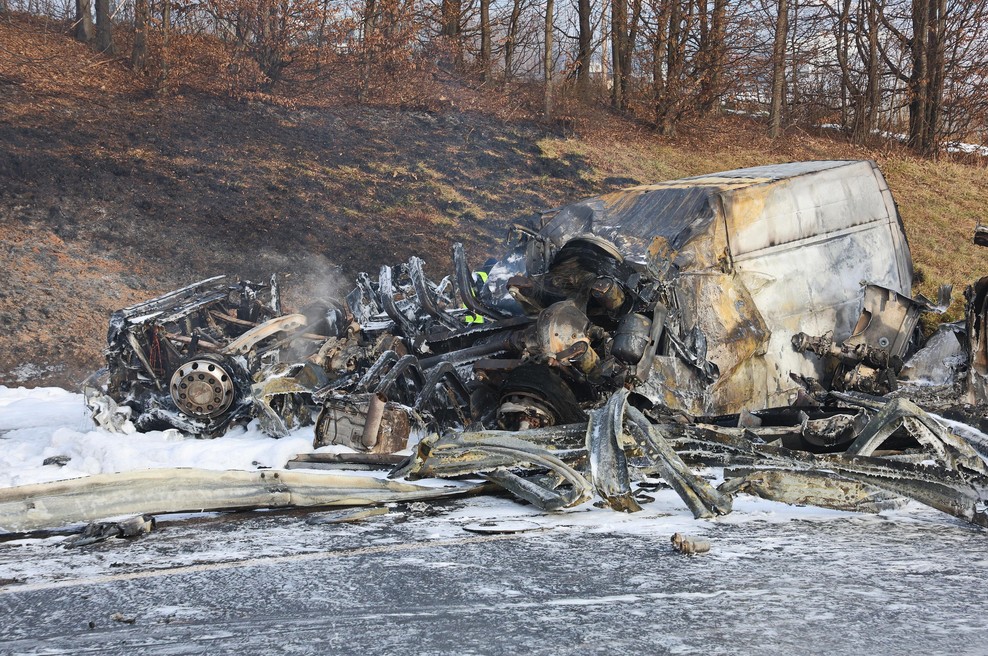Nesreča na štajerski avtocesti: voznik umrl na kraju nesreče (foto: Bobo)