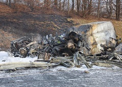 Nesreča na štajerski avtocesti: voznik umrl na kraju nesreče