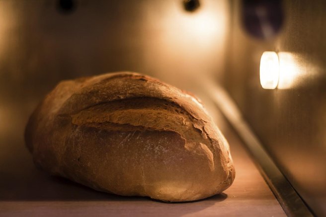 Recept za domač rženi kruh: vaš dom bo napolnil z občutkom topline, popoln pa je tudi za sendviče in juhe