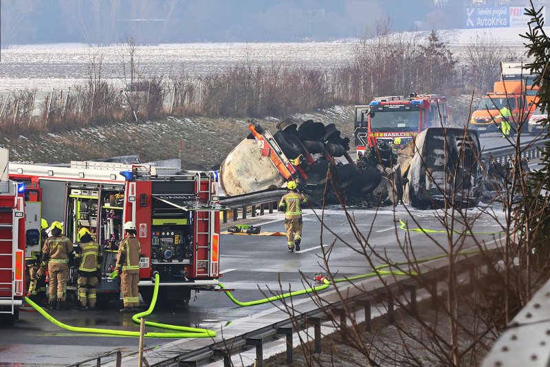 Po tragični nesreči na štajerski avtocesti promet proti Mariboru spet odprt
