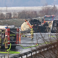 Huda prometna nesreča na štajerski avtocesti: na kraju nesreče izbruhnil obsežen požar (FOTO in VIDEO)