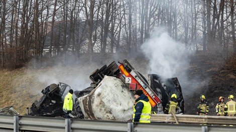 Po tragični nesreči na štajerski avtocesti promet proti Mariboru spet odprt