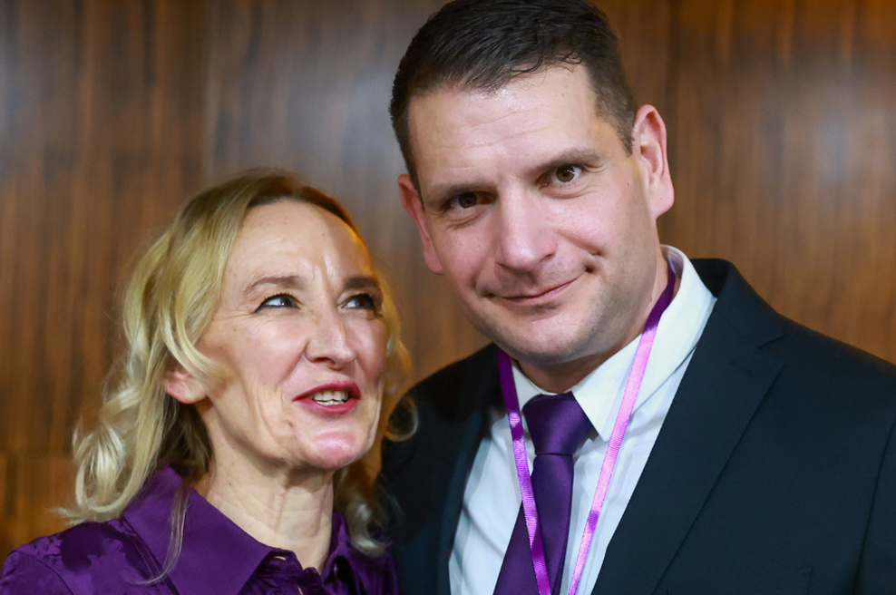 Med člani stranke Resni.ca naj bi bil tudi človek, ki ga ZDA iščejo s tiralico (zanj ponujajo 5 milijonov dolarjev) (foto: Borut Živulović/Bobo)