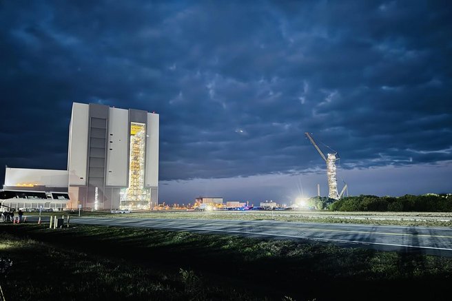 artemis 2 nasa vesolje luna zgodovina clovestvo izstrelitev posadka raketa