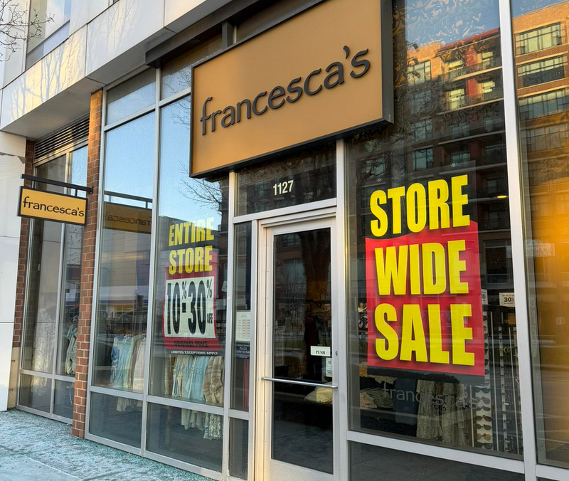 Razočaranje za razočaranjem: priljubljena trgovska veriga za ženske po več kot 25 letih zapira prodajalne