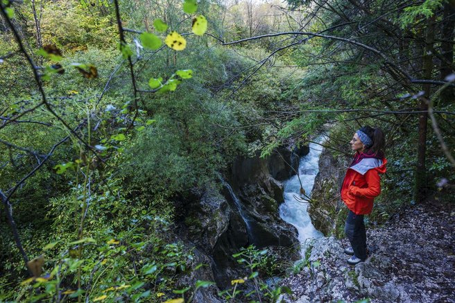 Slovenija turistka Soca reka