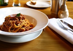 "To je pogosta napaka, ki jo delajo skoraj vsi, ko kupujejo testenine," trdi profesionalni kuhar in opozarja kupce na to dejstvo