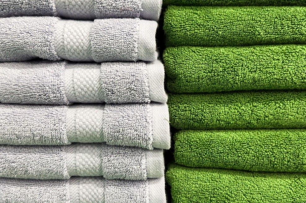 Zdi se nepomembna, a je tu s točno določenim namenom: resnica o skrivnostni črti na brisačah (foto: Profimedia)