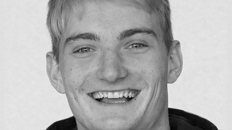 Po pogrebu 24-letnega Jake se je oglasila njegova mama: ganljiv zapis zareže v srce