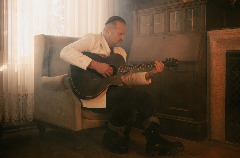 Miki Vlahovič pesem videospot Ali boš še verjela