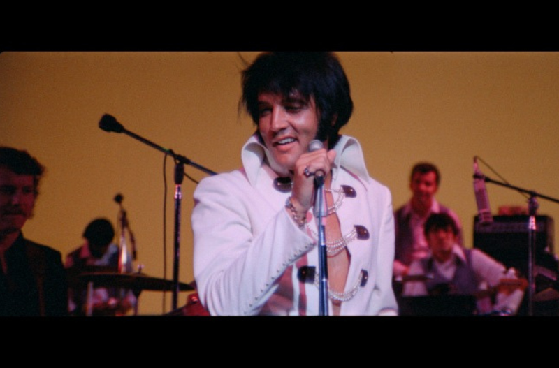 Elvis Presley glasbeni dokumentarni film  EPiC: Elvis Presley na koncertu