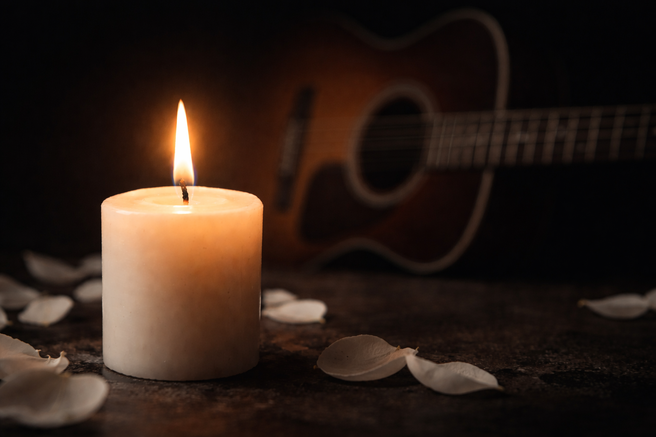 sveča, kitara