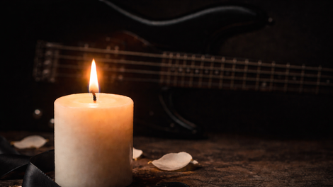 sveča, bas kitara