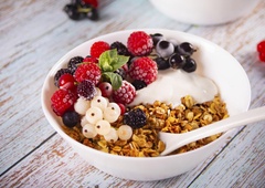 Še boljše od ovsenih kosmičev! To živilo topi kilograme, kot buldožer čisti črevesje in ima dvakrat več vlaknin