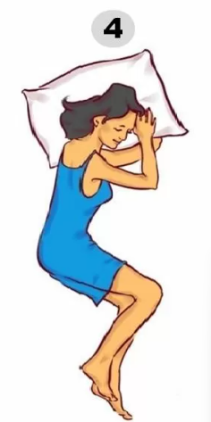 4 Če spite na boku, ste sproščena in družabna oseba. Znate začeti pogovor s komerkoli - tudi med vožnjo z …