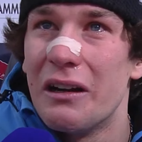 Zmagovalec prestižnega smuka po tekmi planil v jok: "Vem, da me gleda iz nebes"