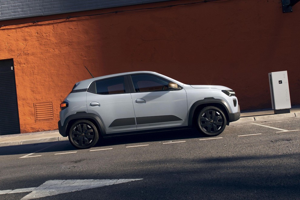 Ta avtomobil je s subvencijo skoraj absurdno poceni: ampak obstaja ena (velika) težava