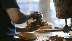 kebab meso prodaja hitra hrana ostanki razkritje delavec prehranjevanje zdravje nevarno