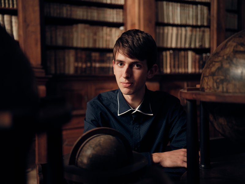 V podkastu navdiha Peter Andolšek, dvakratni olimpijski prvak v znanju o vesolju, umetni inteligenci in zakaj so znanstveniki nevidni