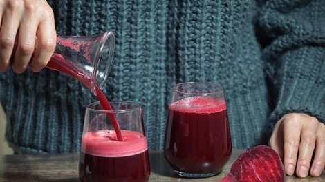 rdeca pesa preizkus urednica zdravje spremembe sok kofein kava